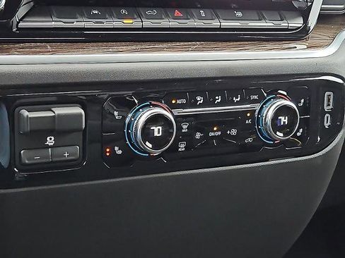 New 2026 GMC Sierra 1500 Elevation image 12