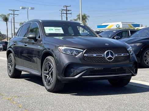 New 2025 Mercedes-Benz GLC 350e 4MATIC image 1