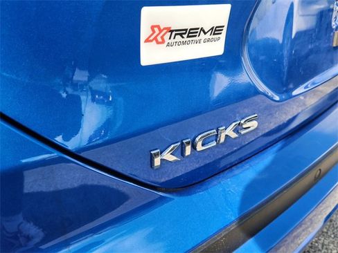 Used 2025 Nissan Kicks Play S image 9