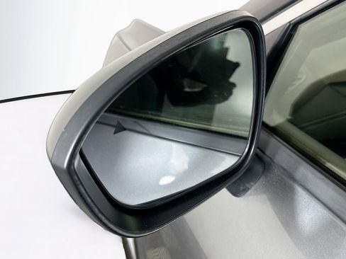 Used 2021 Nissan Rogue S FWD image 16