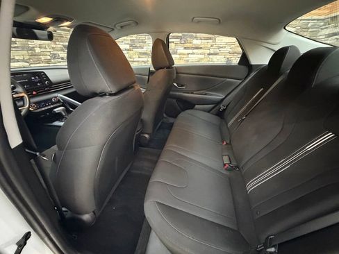Certified 2023 Hyundai Elantra SEL image 24