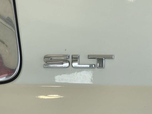 Used 2015 GMC Yukon XL SLT w/ Open Road Package AWD/4WD image 12
