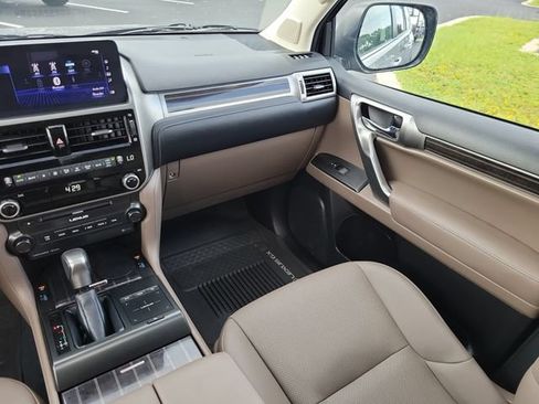Used 2023 Lexus GX 460 Premium w/ Premium Package AWD/4WD image 28