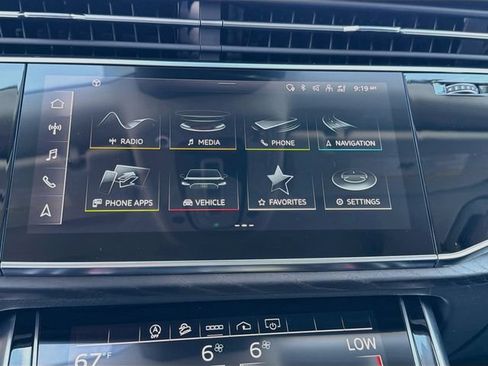 Used 2022 Audi Q8 Premium Plus AWD/4WD image 29