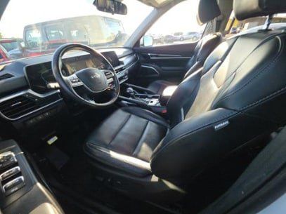 Used 2024 Kia Telluride S AWD/4WD image 10
