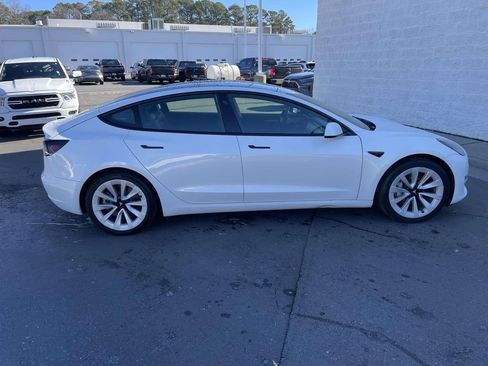 Used 2022 Tesla Model 3 Long Range image 11