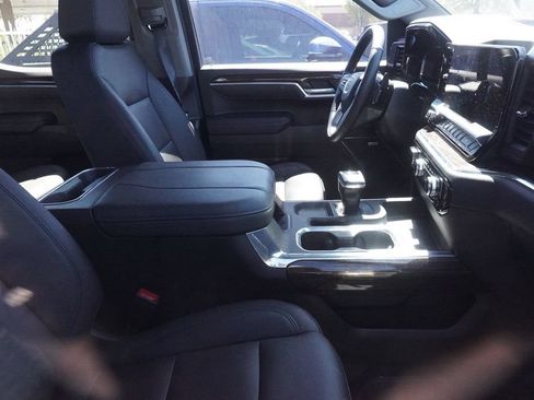 Used 2025 GMC Sierra 1500 Elevation w/ Elevation Premium Package AWD/4WD image 13