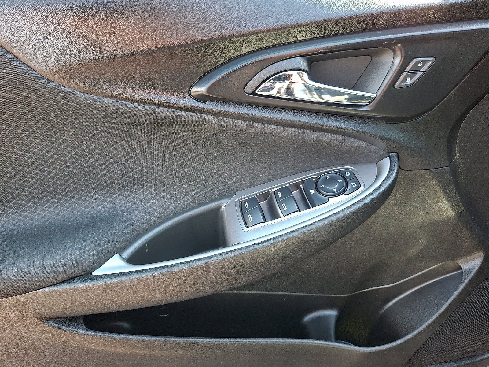 Used 2025 Chevrolet Malibu LT FWD image 12