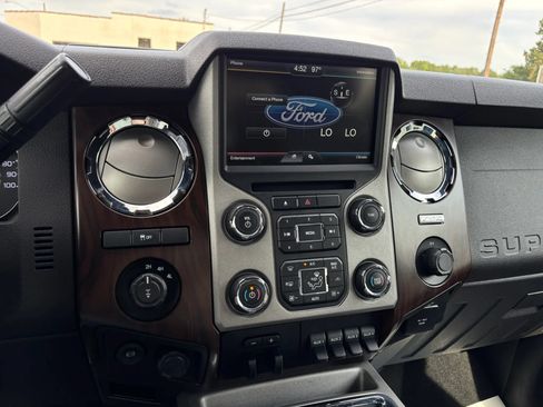 Used 2015 Ford F250 Lariat w/ Chrome Package AWD/4WD image 19
