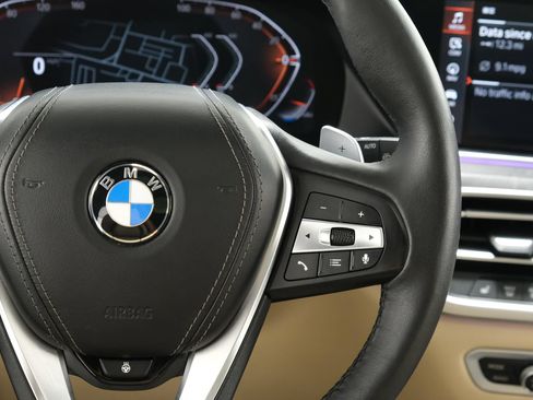 Used 2022 BMW X5 xDrive40i w/ Premium Package AWD/4WD image 14