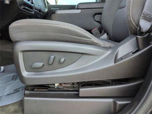 Used 2018 Chevrolet Silverado 1500 LT w/ All Star Edition image 19