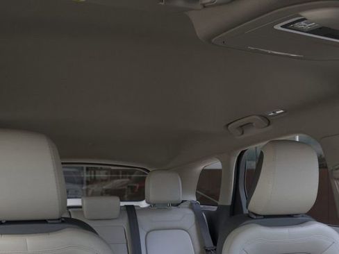 New 2026 Lincoln Corsair Premiere image 22