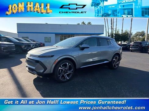 New 2026 Chevrolet Equinox EV LT image 2