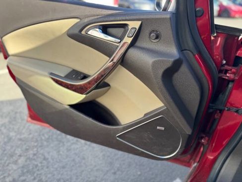 Used 2013 Buick Verano Leather FWD image 6