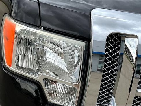 Used 2011 Ford F150 Lariat w/ Lariat Chrome Pkg AWD/4WD image 32