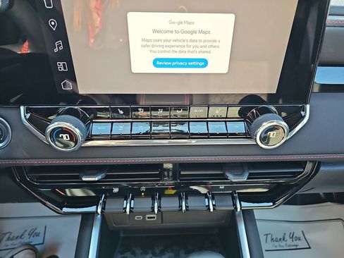 Used 2024 Chevrolet Colorado Z71 w/ Z71 Convenience Package 2 image 28