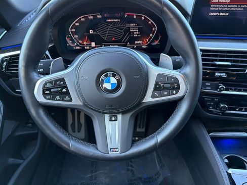 Used 2023 BMW M550i xDrive w/ Executive Package AWD/4WD image 18
