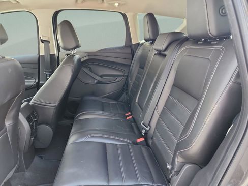 Used 2017 Ford Escape Titanium image 15