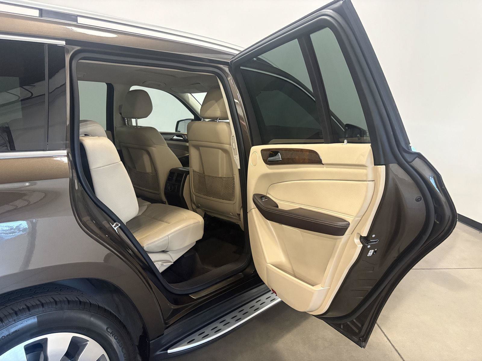 Used 2017 Mercedes-Benz GLS 450 4MATIC image 38