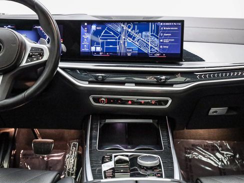 Certified 2023 BMW X7 xDrive40i w/ M Sport Package image 14