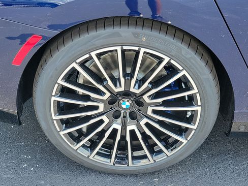 New 2026 BMW 740i w/ Executive Package RWD image 5