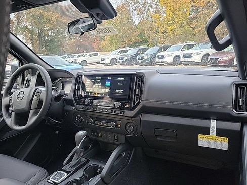 Used 2026 Nissan Frontier SV w/ All-Weather Content Package AWD/4WD image 10