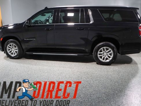 Used 2023 Chevrolet Suburban LT image 10