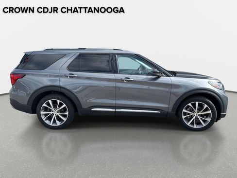 Used 2025 Ford Explorer Platinum w/ Ultimate Package image 7