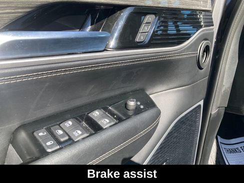 Used 2022 Jeep Wagoneer Series III image 14