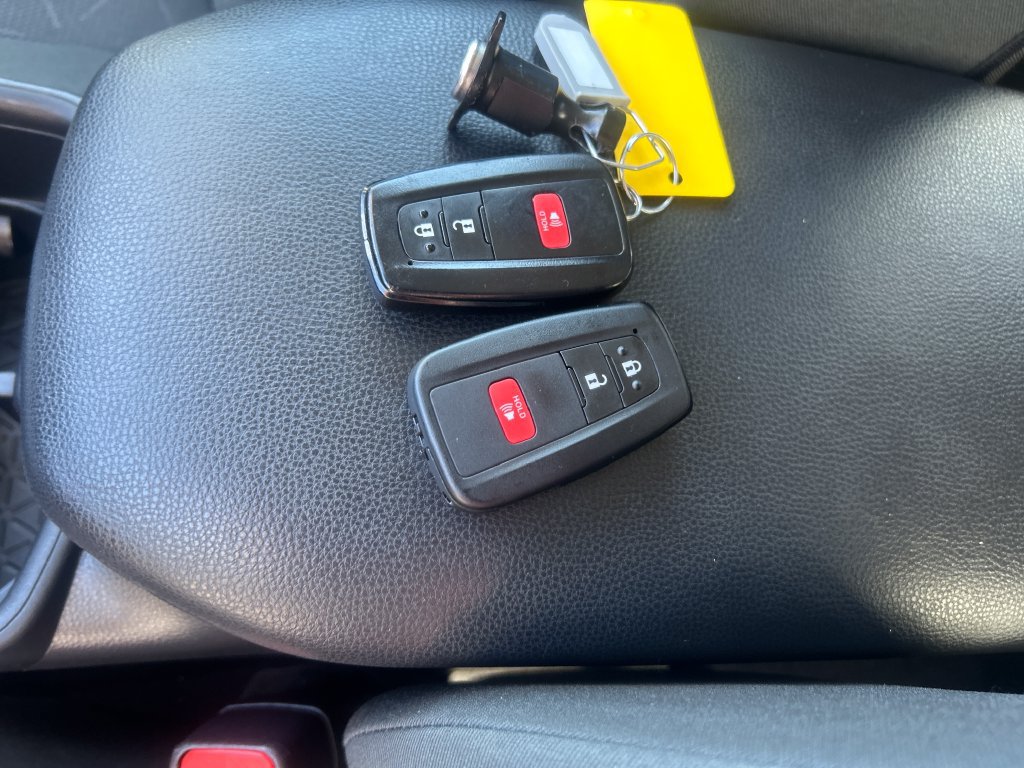 Certified 2025 Toyota RAV4 XLE AWD/4WD image 25