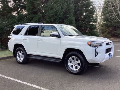 Used 2019 Toyota 4Runner SR5 image 9