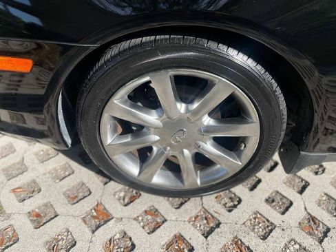 Used 2004 INFINITI M45 w/ Technology Pkg RWD image 8