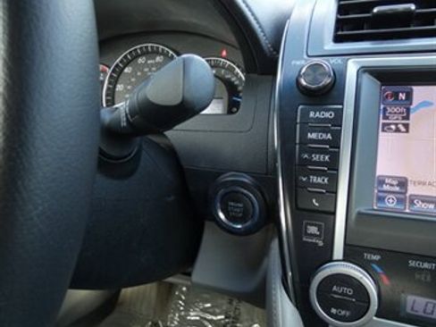 Used 2012 Toyota Camry XLE FWD image 27