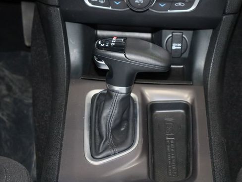 Used 2023 Dodge Charger SXT image 13