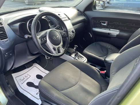 Used 2012 Kia Soul + image 11