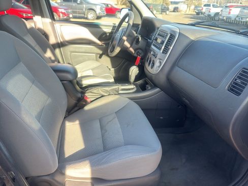 Used 2006 Ford Escape XLT image 13