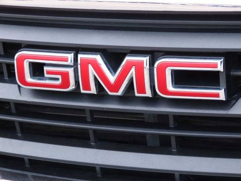 Used 2024 GMC Terrain SLE image 11
