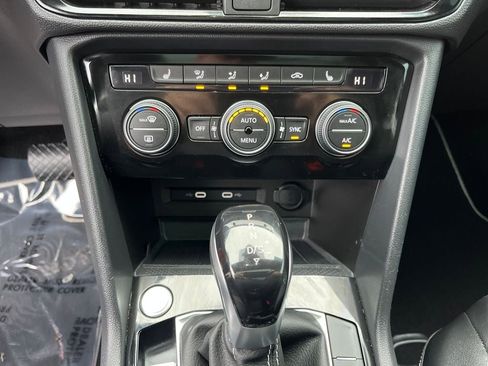 Certified 2023 Volkswagen Taos SEL image 22