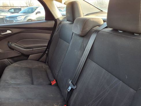 Used 2017 Ford Focus SE image 5