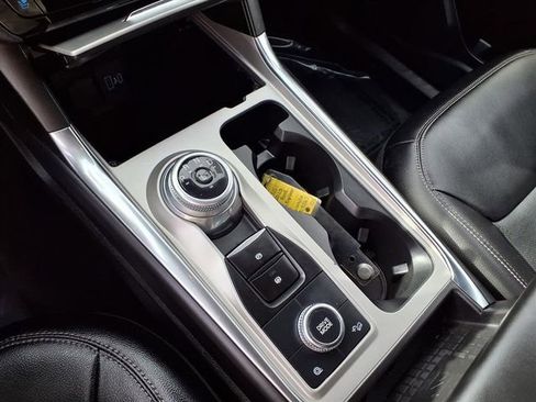 Used 2023 Ford Explorer Limited image 21