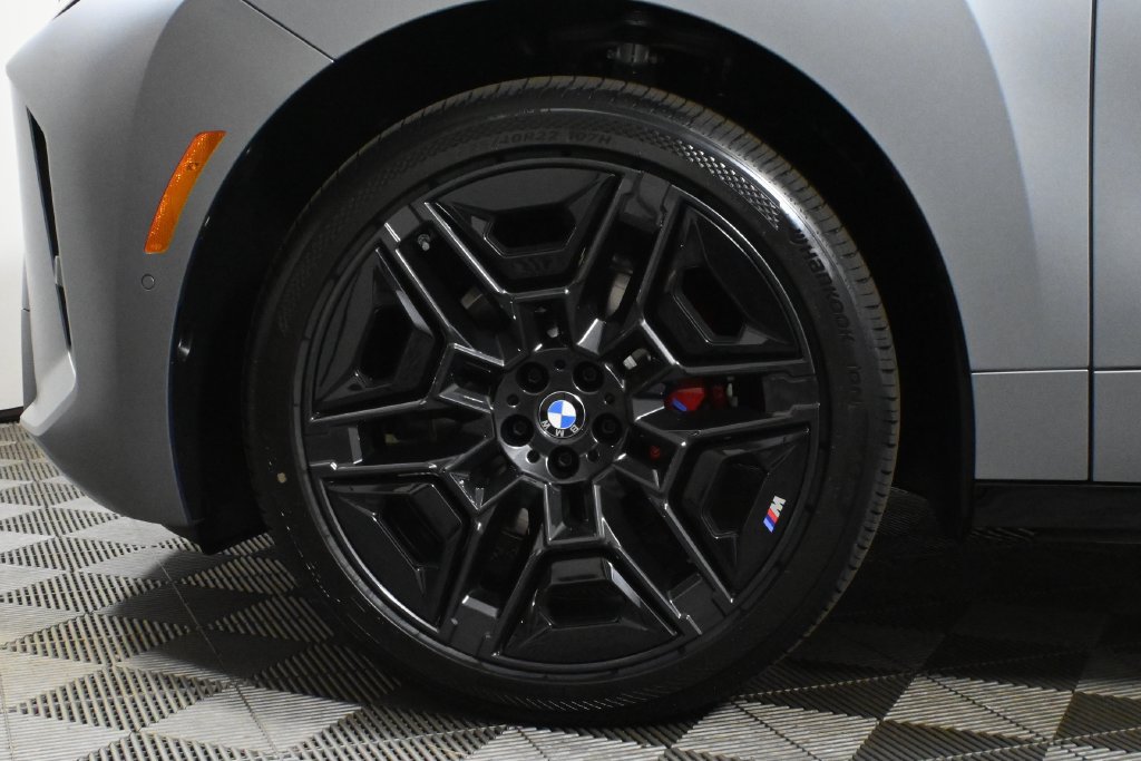 Certified 2026 BMW iX xDrive45 w/ M Sport Package AWD/4WD image 11