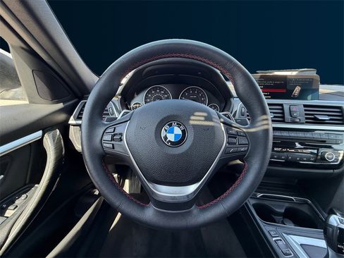 Used 2018 BMW 330e image 13