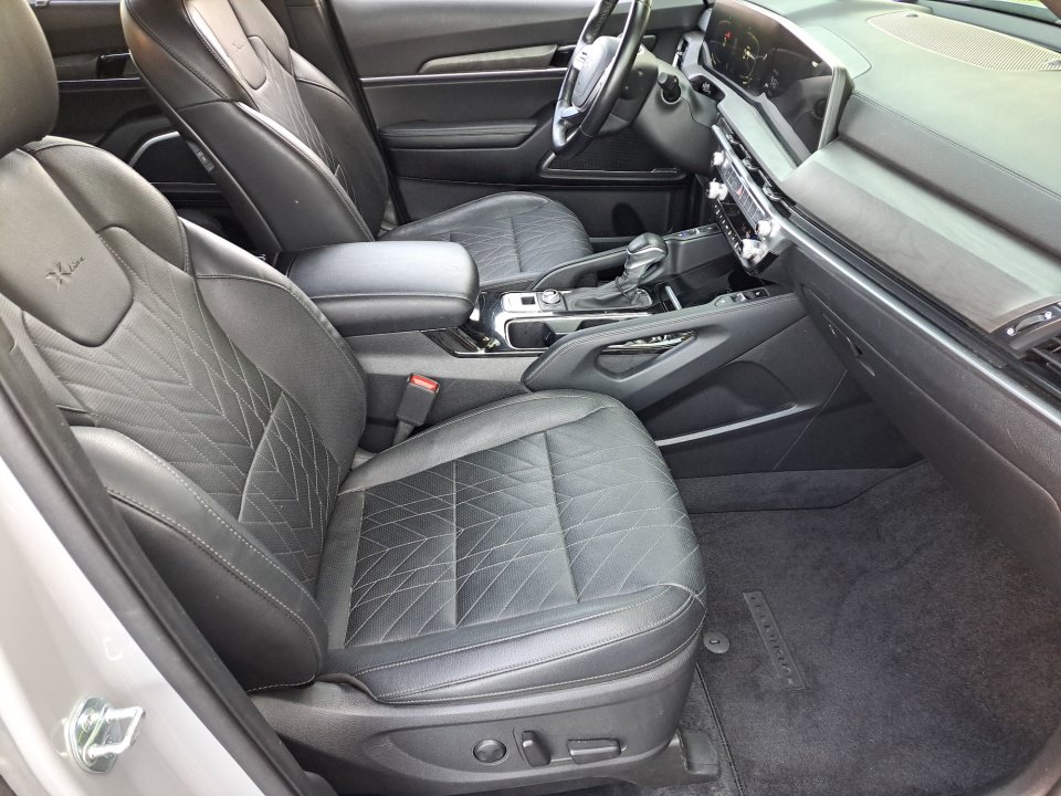 Used 2023 Kia Telluride EX X-Line AWD/4WD image 17