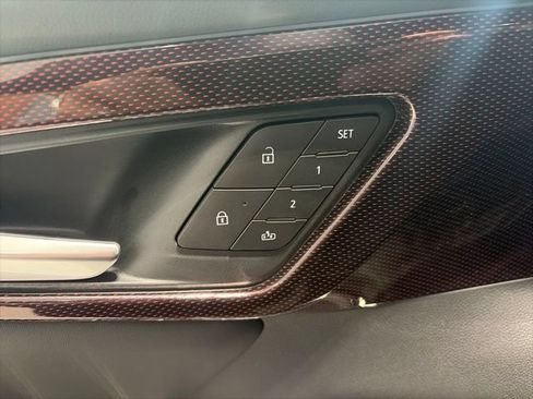 New 2027 Chevrolet Traverse RS w/ LPO, Floor Liner Package AWD/4WD image 9