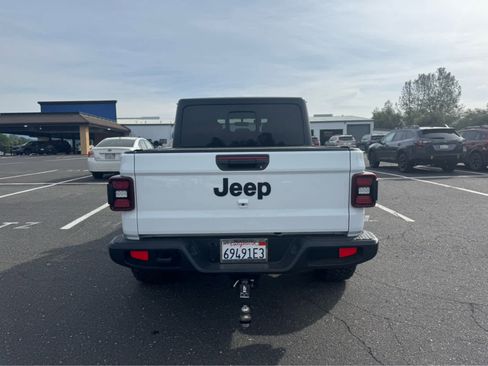 Used 2021 Jeep Gladiator Sport image 6
