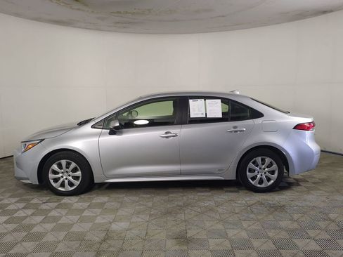 Used 2023 Toyota Corolla LE image 8