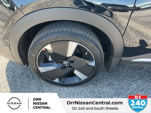 New 2025 Nissan Kicks SR w/ SR Premium Package image 9