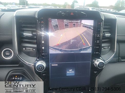 Used 2025 RAM 1500 Laramie image 18