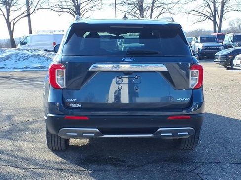 Used 2023 Ford Explorer XLT w/ Equipment Group 202A AWD/4WD image 2