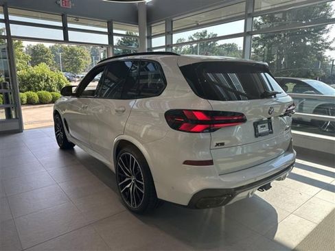 New 2026 BMW X5 M60i image 4